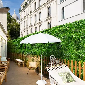 Hostal Le Village Montmartre By Hiphophostels, París
