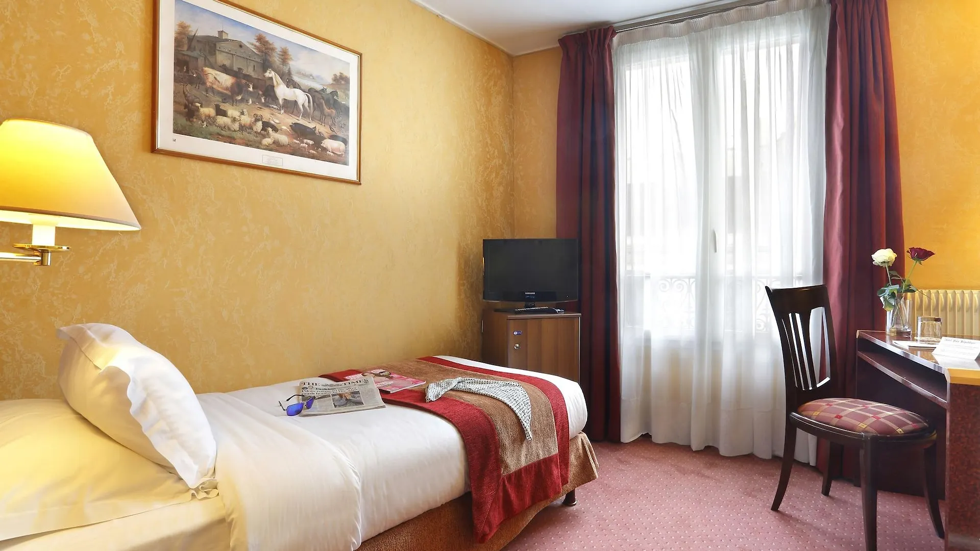 Hotel Paix Republique Paris