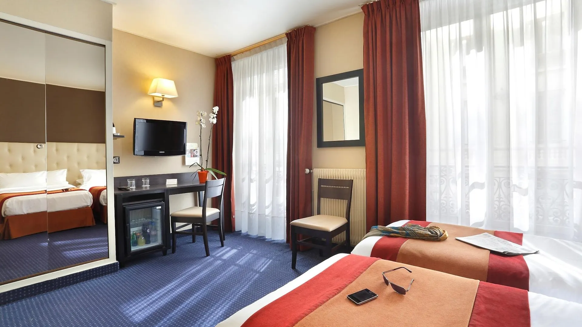 Hotel Paix Republique Paris 3*,
