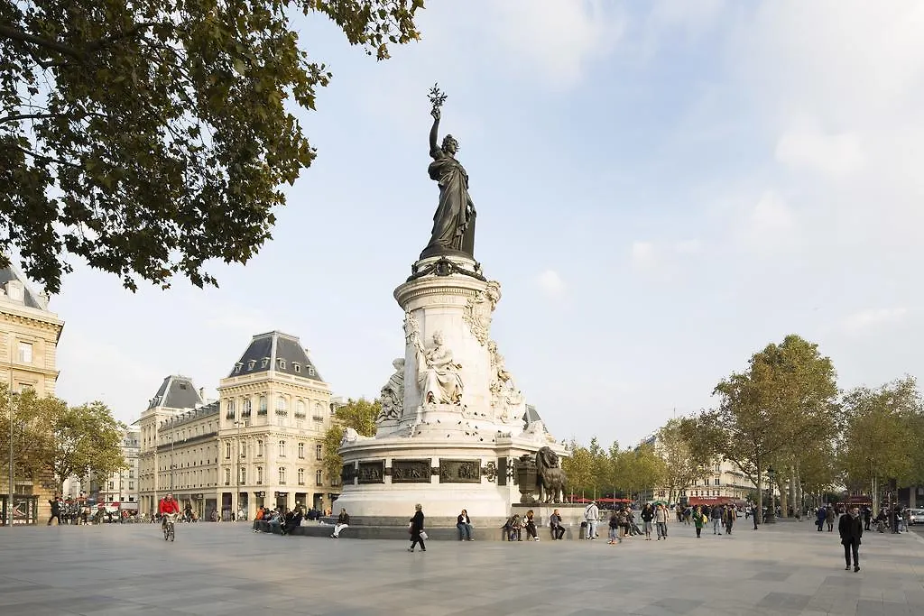 ***  Hotel Paix Republique Paris France