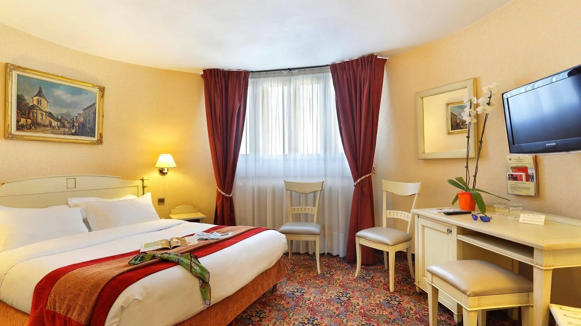 Hotel Paix Republique Paris