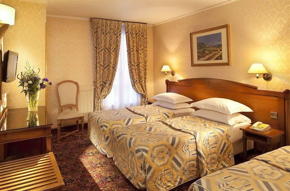 Hotel Paix Republique Paris France
